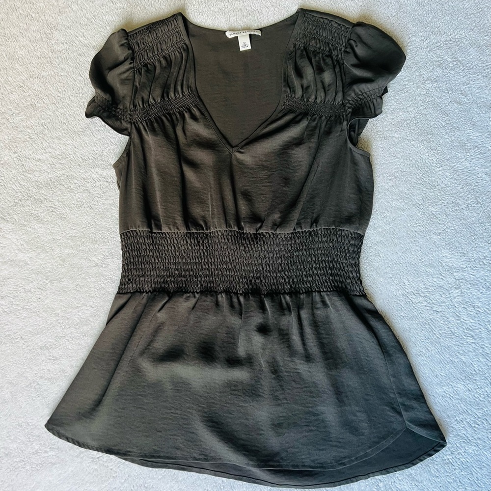 Banana Republic Cap Sleeve Top Loden Green Size medium, V-Neck Cinch Wai…